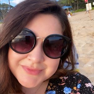 Meet your Posher, Maira